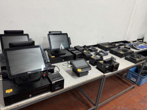 Robson Kay - Auction Date: 2025-07-01 - Category: The contents of 3 Wimpy Outlets