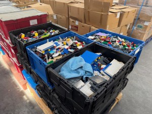 Robson Kay - Auction Date: 2025-07-22 - Category: 300 pallets of loose LEGO BRICK
