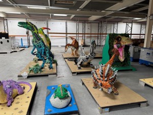 Robson Kay - Auction Date: 2025-07-22 - Category: 60 LEGO Sculptures