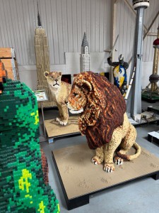Robson Kay - Auction Date: 2025-07-22 - Category: 60 LEGO Sculptures