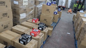 Robson Kay - Auction Date: 2026-02-17 - Category: Electrical Sockets, Switches, Lighting & Towel Radiators