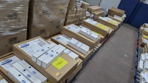 Robson Kay - Auction Date: 2026-02-17 - Category: Electrical Sockets, Switches, Lighting & Towel Radiators