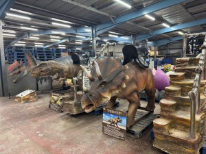 Robson Kay - Auction Date: 2026-05-19 - Category: Animatronic Dinosaurs