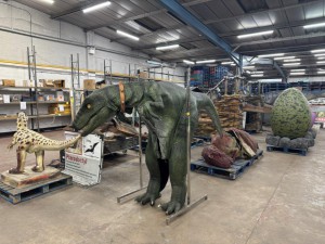 Robson Kay - Auction Date: 2026-05-19 - Category: Animatronic Dinosaurs