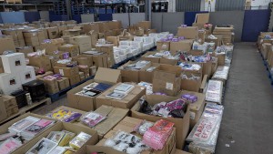 Robson Kay - Auction Date: 2026-08-04 - Category: Large Quantity of Greetings Cards and other Giftware Tradestocks