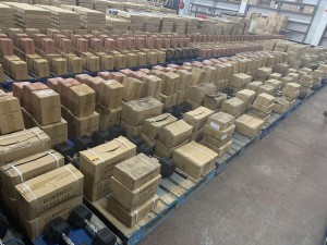 Robson Kay - Auction Date: 2022-09-06 - Category: 500 pairs of Hex Dumbbells