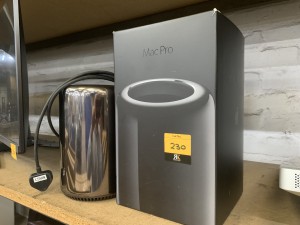 Robson Kay - Auction Date: 2023-07-11 - Category: TV and film production equipment