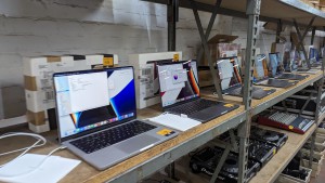 Robson Kay - Auction Date: 2023-10-31 - Category: Apple MacBook Pros, Airs, iPhones & more