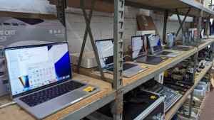 Robson Kay - Auction Date: 2023-10-31 - Category: Apple MacBook Pros, Airs, iPhones & more
