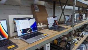 Robson Kay - Auction Date: 2023-10-31 - Category: Apple MacBook Pros, Airs, iPhones & more