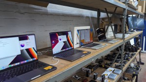 Robson Kay - Auction Date: 2023-10-31 - Category: Apple MacBook Pros, Airs, iPhones & more