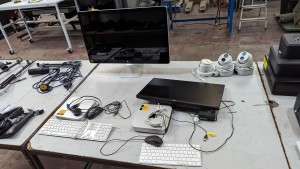Robson Kay - Auction Date: 2023-10-31 - Category: Pro DJ and recording studio equipment