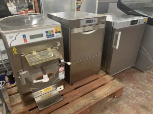 Robson Kay - Auction Date: 2023-12-05 - Category: The contents of a coffeeshop / ice cream parlour