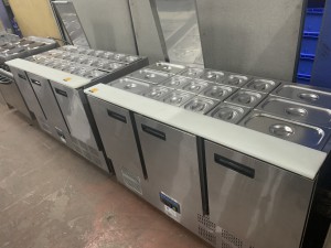 Robson Kay - Auction Date: 2023-12-05 - Category: The contents of a Small Japanese Restaurant / Cafe